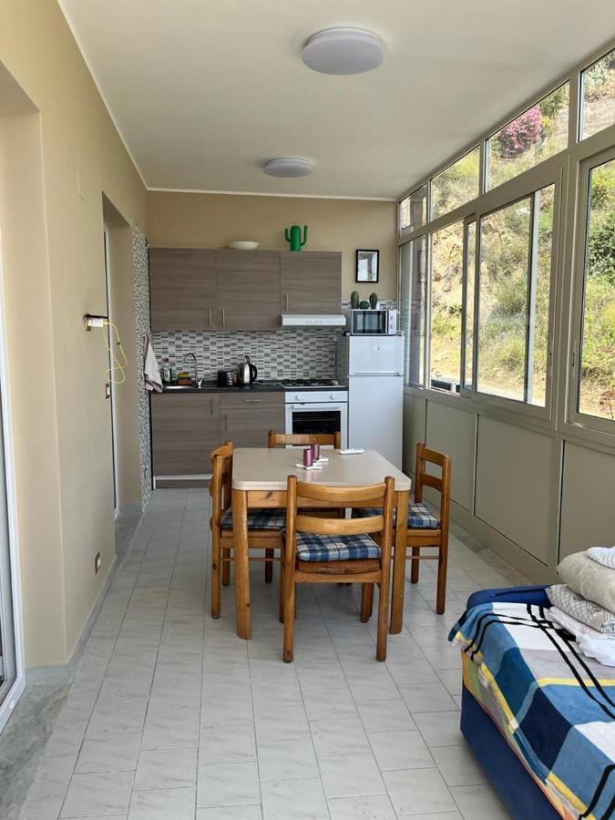 Appartement Casa Vacanze Luna à Letojanni Extérieur photo
