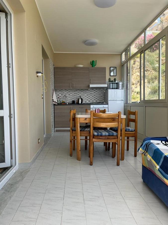 Appartement Casa Vacanze Luna à Letojanni Extérieur photo
